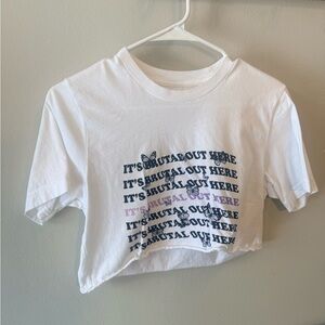 Women’s Olivia Rodrigo It’s Brutal Out Here Concert Cropped T-Shirt Size Small